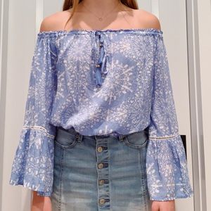 LAST DAY FOR SALE
Off the shoulder top